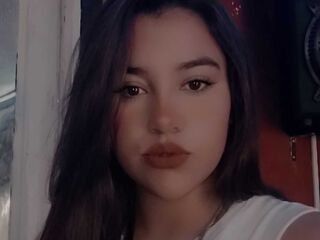 webcam girl chatroom LauWillson