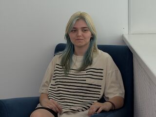 bedroom webcam LauriMagnie