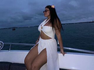 hot chatroom LeilaCole