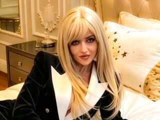 hot cam girl fingering LexieSellene
