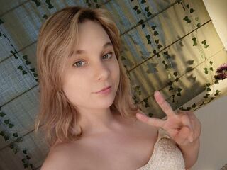 cam whore livesex LilianDavidge