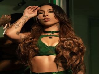 chatroom cam LilyHarpers