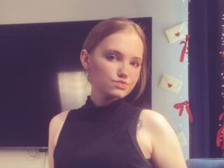 cam girl cam chat LoraKen
