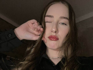 naked camgirl MacieAragones