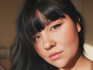 shower MalikaWilsson