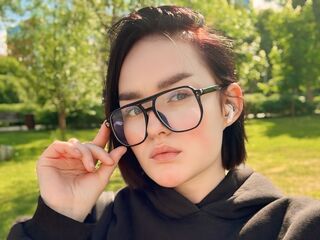 camgirl fingering bald pussy MarryLuginbill