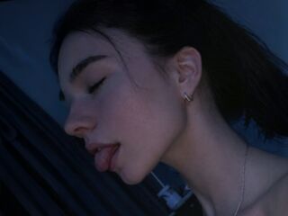 sexy webcam girl MelbaStraub