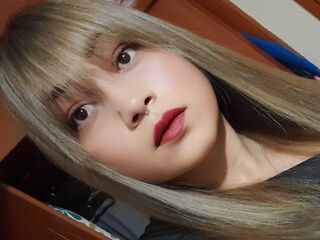 nude cam girl photo MercellaMorelli