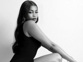 naked camgirl photo MilaJohn