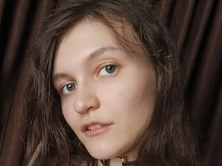webcam strip tease show MillieStrife
