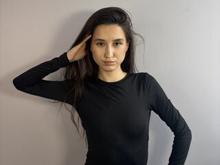 hot chatroom MirelNaomi