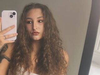 extreme cam picture NicholMikrot