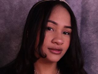 fingering camgirl NicolleMari