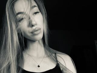 web cam chat NikkiTenerovich