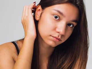 naughty camgirl masturbating with dildo NoeliaZiler