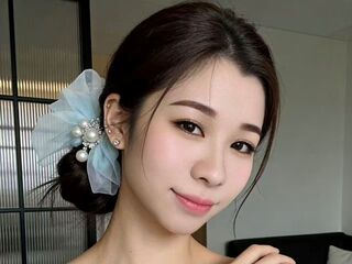 naked girl with webcam QinWeiwei