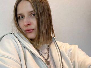 camwhore masturbating with dildo RebeccaBellore