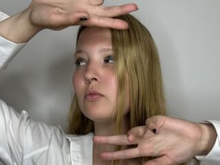 naked cam girl masturbating with vibrator RosalindaKisor