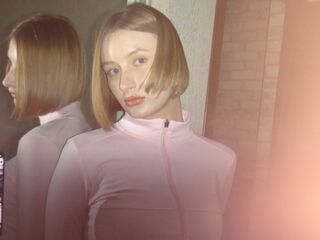 nude cam girl photo RosinaHeverley