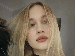 sexy cam girl picture SadieTandon