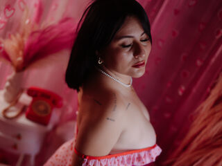 strip tease show SaraGuzmann