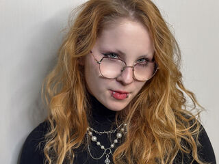 naked cam girl masturbating with sextoy SofiaDyson