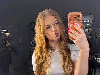 naughty camgirl TainaSaffo