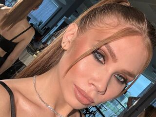 webcam striptease show TawnyaCarwell