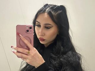 camwhore masturbating with dildo VeliaMcpherson