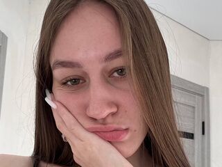 camwhore masturbating with sextoy VeraScott