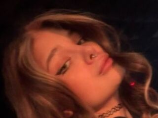 camgirl showing pussy ViolaKerelina