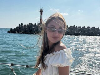 naked girl with cam masturbating YaekoBrowers