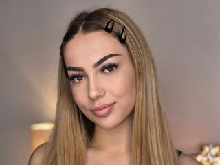 naked cam girl masturbating with vibrator ZaraPlaya